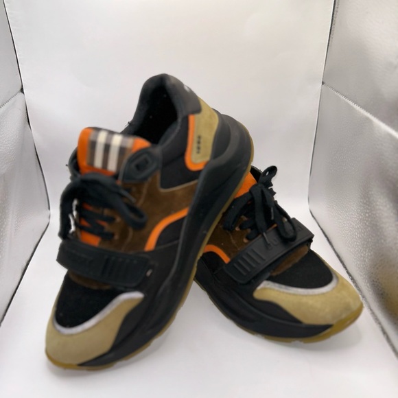 Burberry Other - Burberry sneakers, size 8